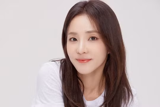 Sandara Park - cựu thành viên nhóm 2NE1 rời YG Entertainment sau 17 năm