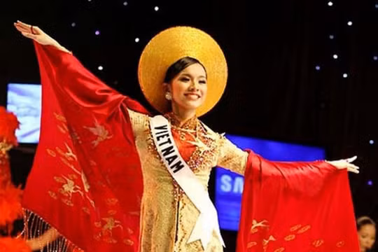Những mẫu 'Trang phục dân tộc' Miss Universe của Việt Nam qua mỗi năm