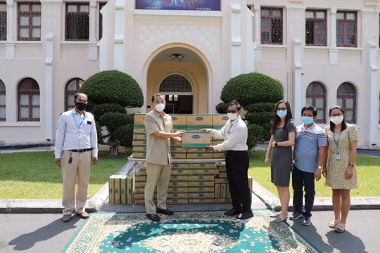 Vinamilk và Angkormilk hỗ trợ sữa cho người dân và trẻ em Campuchia trong vùng Covid-19