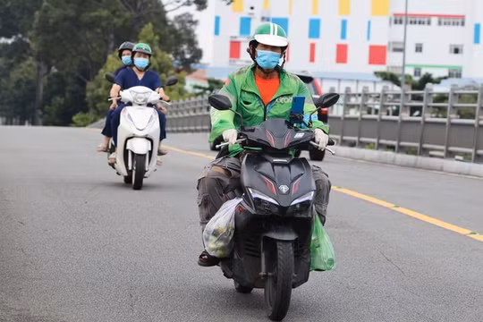 TP. HCM sẽ cho phép shipper chạy liên quận từ ngày 16/9