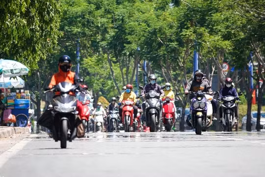 TP. HCM nắng nóng cả tuần, chỉ số UV ở mức gây hại cao