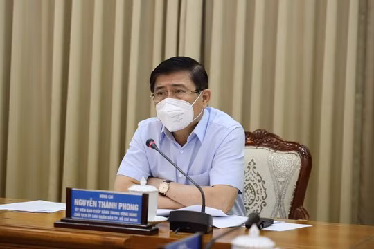 Chủ tịch UBND TP. HCM, Nguyễn Thành Phong: “Cần nâng cao hơn mức độ các biện pháp phòng, chống dịch”