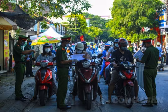 Bộ Y tế: Không yêu cầu người dân phải trình kết quả xét nghiệm khi vào địa phương