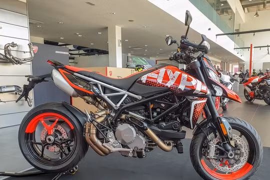 Ducati Hypermotard 950 RVE ra mắt tại Malaysia