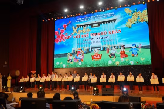 Tân Hiệp Phát chung tay mang Xuân yêu thương đến hàng ngàn trẻ em khó khăn tỉnh Bình Dương