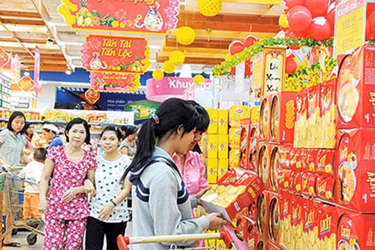 Nguồn cung hàng Tết dồi dào, không lo 'sốt' giá