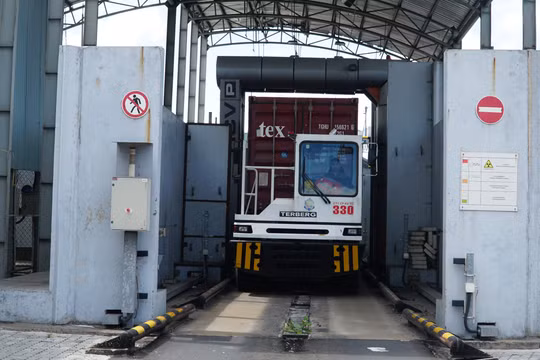 Hải quan hỗ trợ doanh nghiệp đảm bảo hoạt động xuất nhập khẩu thông suốt trong bối cảnh dịch Covid-19 phức tạp