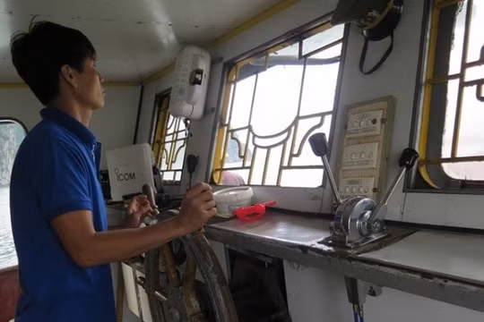 Đề xuất phạt đến 40 triệu đồng hành vi uống rượu, bia điều khiển phương tiện đường thủy