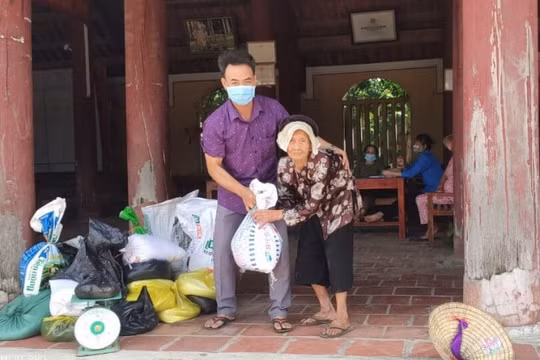 Xin đừng “giãn cách” lòng người!
