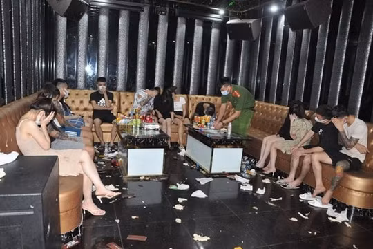 Hải Dương: Hơn 40 đối tượng “bay lắc” tại quán karaoke bất chấp lệnh cấm