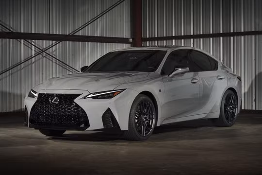 Lexus IS 500 F Sport Performance Launch Edition được sản xuất giới hạn 500 xe