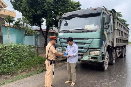 Dẹp nạn 'hung thần' xe quá tải từ ngày 1/4