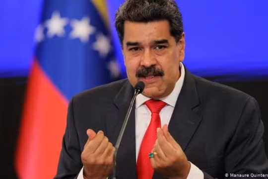 Facebook khóa tài khoản của Tổng thống Venezuela