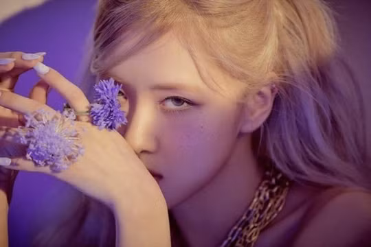 Rosé (BlackPink) - nghệ sĩ solo đầu tiên của Kpop tham gia The Kelly Clarkson Show