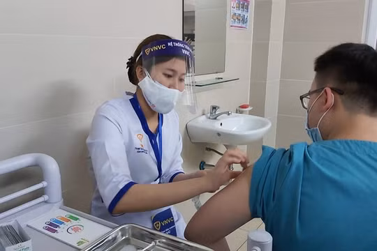 5 trường hợp phản ứng sau tiêm vaccine COVID-19 đã ổn định sức khỏe