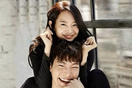 Kim Woo Bin đóng chung cùng bạn gái trong dự án Our Blues