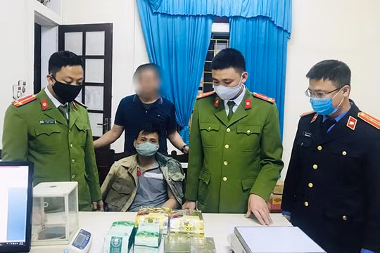 Phá đường dây mua bán trái phép chất ma túy từ Lào về thành phố Vinh