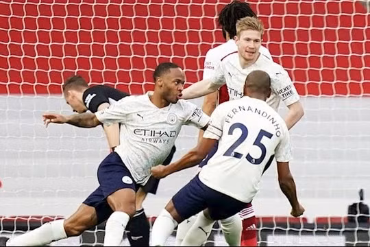 Những thống kê bất ngờ sau trận Arsenal thua 0-1 Man City
