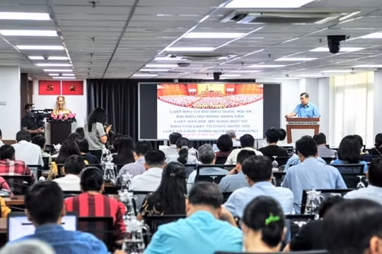 Tập huấn tuyên truyền về bầu cử ĐBQH khóa XV và HĐND các cấp cho đội ngũ nhà báo