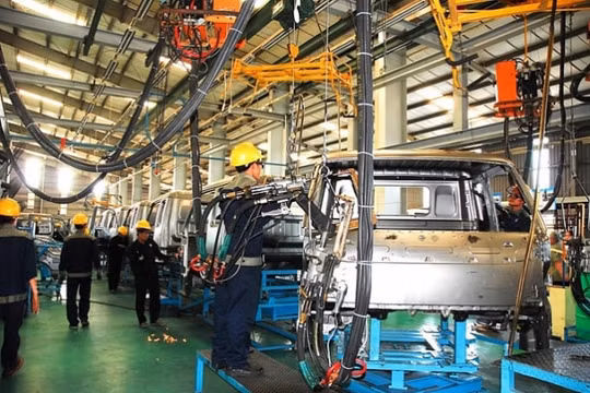 Bất chấp COVID-19, chỉ số sản xuất toàn ngành công nghiệp vẫn tăng trong 2 tháng đầu năm