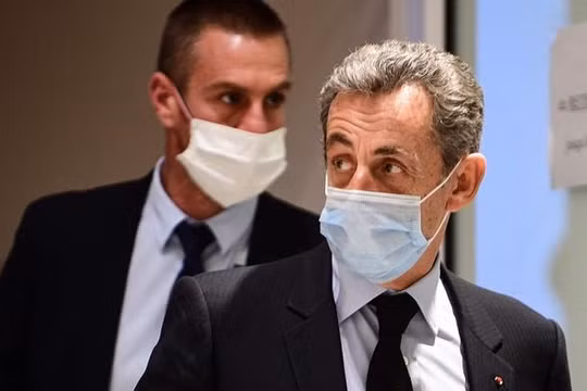 Cựu Tổng thống Pháp Sarkozy bị kết án 3 năm tù vì tội tham nhũng