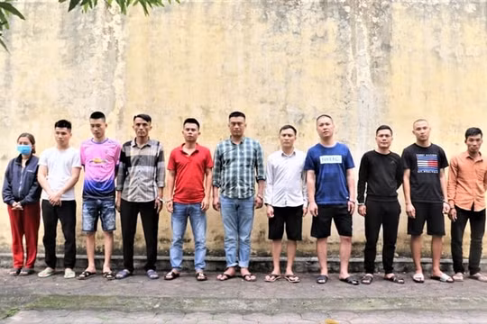 Nghệ An: Triệt phá đường dây đánh bạc khủng, bắt giữ 11 đối tượng