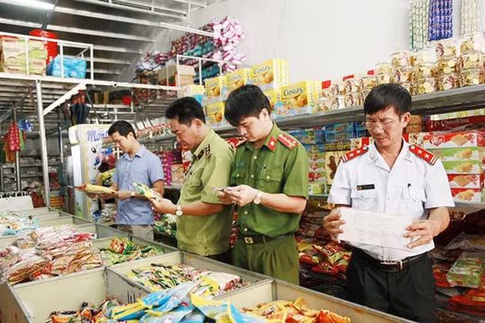 Chính phủ quyết nghị thí điểm thanh tra chuyên ngành an toàn thực phẩm tại 9 tỉnh, thành phố