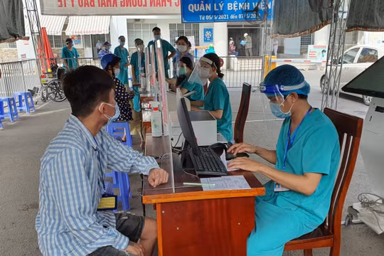 Cà Mau: Khởi tố bác sĩ thiếu trách nhiệm làm lây lan dịch bệnh Covid-19