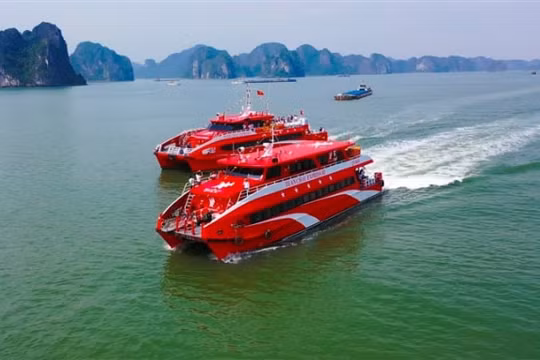 Khai trương tuyến tàu cao tốc từ Cảng tàu khách quốc tế Hạ Long đi Cô Tô