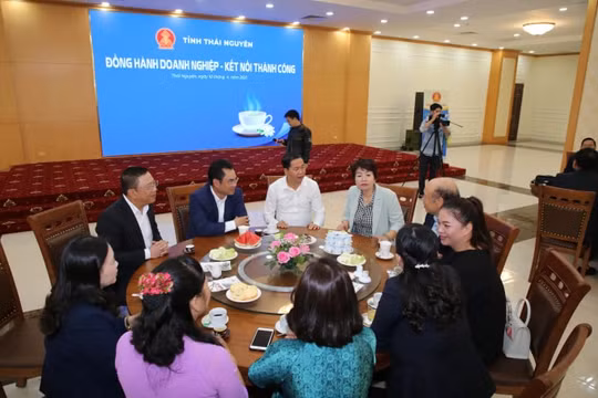 Gặp mặt “Trà - Cà phê doanh nhân: Đồng hành doanh nghiệp, kết nối thành công”