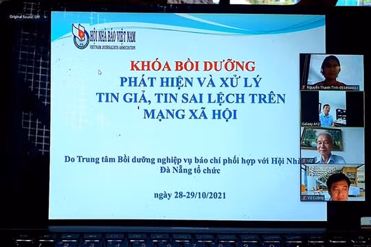 Mở lớp bồi dưỡng trang bị kiến thức phát hiện và xử lý tin giả cho hội viên nhà báo
