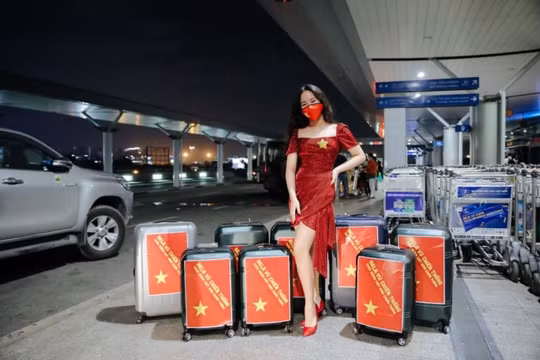 Mang hơn 200kg hành lý, Vũ Huyền Diệu rạng rỡ lên đường thi Miss Eco Teen International tại Ai Cập