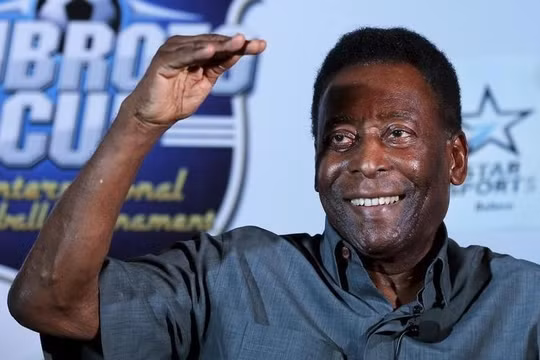 “Vua bóng đá” Pele nhập viện khẩn cấp, người hâm mộ Brazil lo lắng