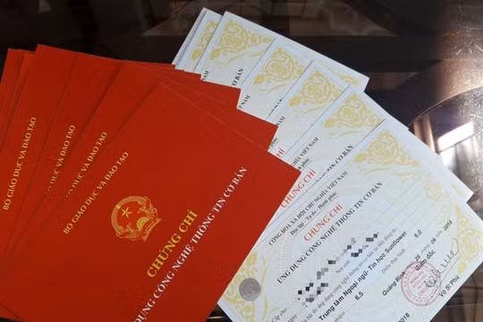Đề xuất bỏ chứng chỉ ngoại ngữ, tin học khi tuyển dụng, bổ nhiệm
