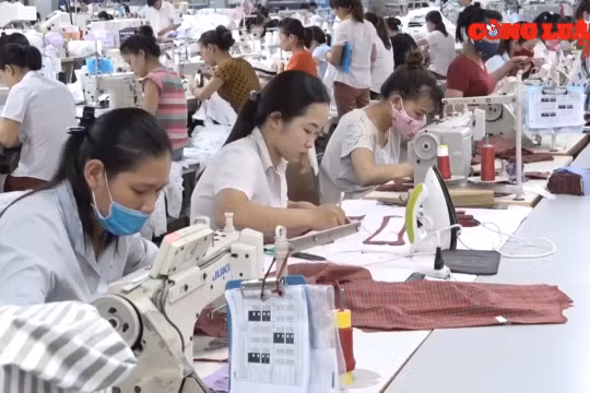 BHXH Việt Nam đề xuất đóng BHXH 70% bình quân thu nhập