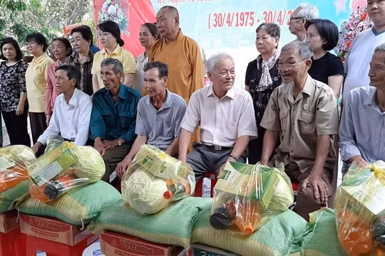 Tiền Giang: Một cựu chiến binh hơn 10 năm tổ chức họp mặt mừng Ngày Giải phóng miền Nam