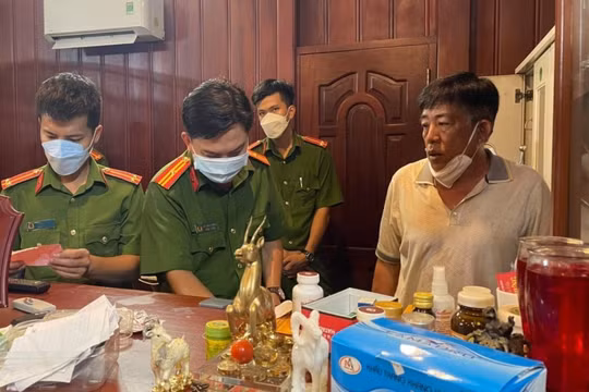 Bắt tạm giam bị can về tội “rửa tiền” liên quan đến trùm buôn lậu Mười Tường