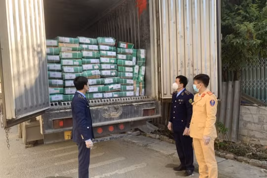 Lạng Sơn: Tạm giữ 14 tấn thịt bò ngoại nhập chưa chứng minh được nguồn gốc hợp pháp