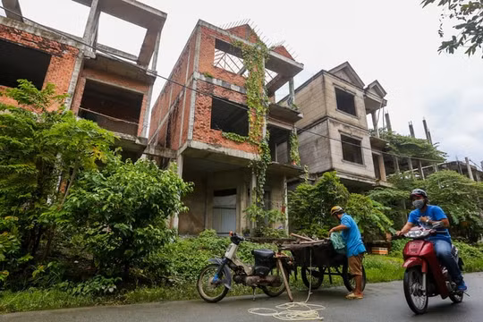 Hà Nội đánh thuế khu đô thị, biệt thự bỏ hoang: Điều đáng lẽ nên làm từ lâu