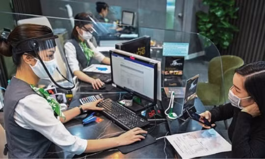 Lợi nhuận ngân hàng năm 2021 sẽ bị ảnh hưởng do dịch bệnh Covid - 19, nợ xấu tăng?