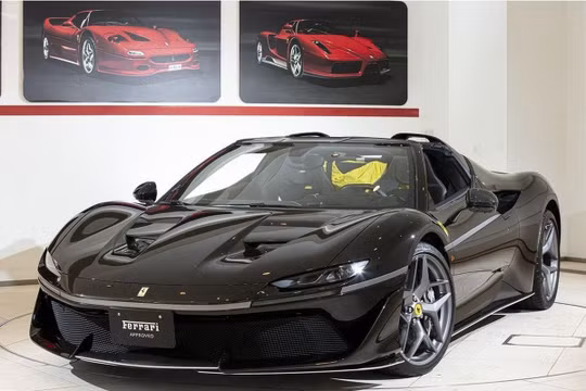 Khám phá siêu xe Ferrari J50 dành riêng cho thị trường Nhật Bản