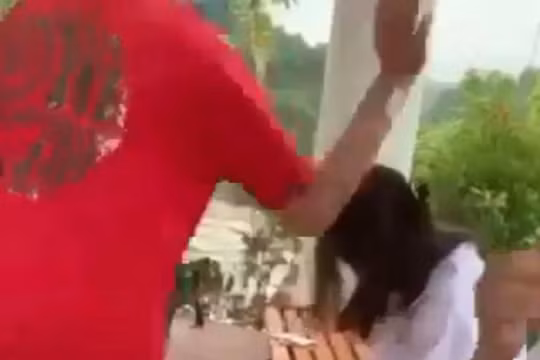 Yên Bái: Nữ sinh bị đánh dã man sau buổi lễ khai giảng