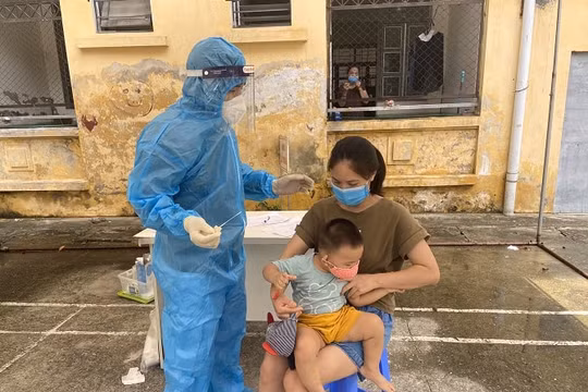 Hà Nội: Rà soát việc xét nghiệm trẻ em nhỏ tuổi, không để dư luận bức xúc
