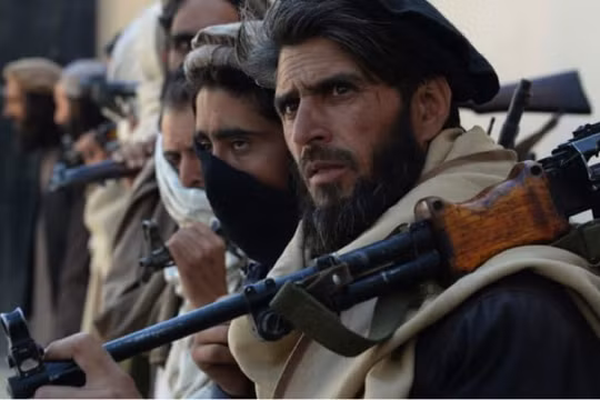 Nước Mỹ bất đồng trong chuyện giải ngân 10 tỷ USD cho Taliban