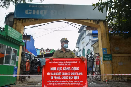 Kịch bản nào để Hà Nội “mở cửa” trở lại?