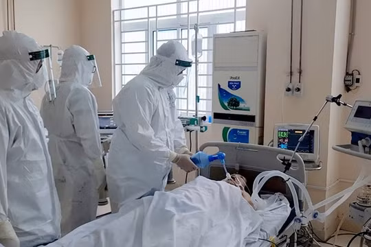 Đề xuất dùng ngân sách thanh toán tất cả chi phí điều trị bệnh nhân Covid-19
