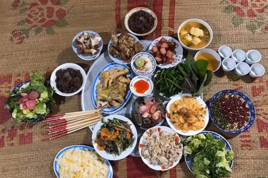 Ăn giỗ trong mùa dịch, 9 người bị phạt 135 triệu đồng