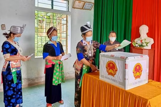Hôm nay (21/5), cử tri vùng cao Nghệ An đi bỏ phiếu sớm