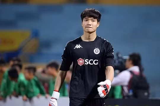 Thủ môn Phí Minh Long rời CLB Hà Nội