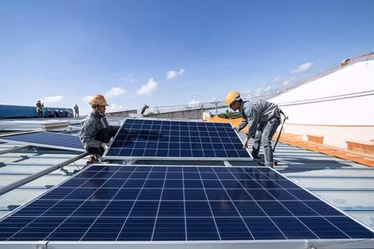 Pin mặt trời Việt Nam bị điều tra chống bán phá giá